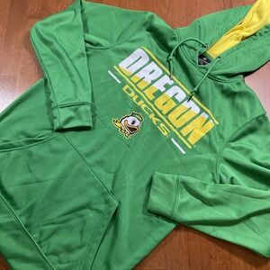Men's Colosseum Green Oregon Ducks Slash Stack 2.0 Pullover Hoodie Men's Small